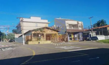 Casa com 3 dormitórios à venda, 381 m² por R$ 1.300.000,00 - Santa Rosa - Vinhedo/SP