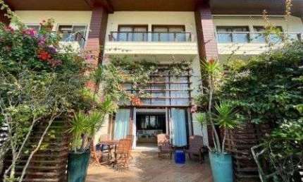 CASA EXCLUSIVA DE FRENTE PARA O MAR – 458M² CONSTRUÍDOS.