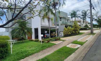 CASA À VENDA NO PQ. DAS QUARESMEIRAS EM CAMPINAS-SP