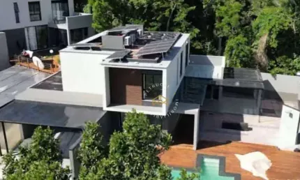 EXCELENTE OPORTUNIDADE - ÁREA CONSTRUÍDA COBERTA 285MTRS