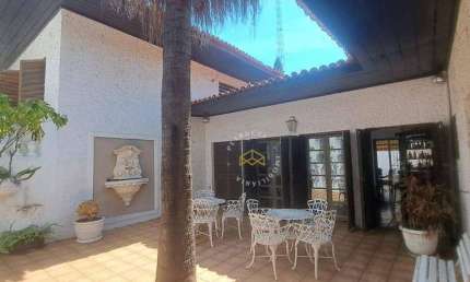 CASA A VENDA COMERCIAL OU RESIDENCIAL EM FRENTE LAGOA DO TAQUARAL
