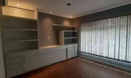 Casa com 4 dormitórios para alugar, 202 m² - Centro - Vinhedo/SP
