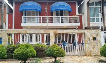 Casa com 4 dormitórios à venda, 303 m² por R$ 900.000 - Vila Nova São José - Campinas/SP