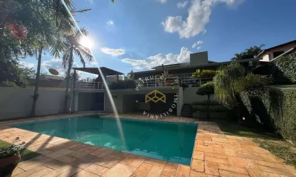 CASA COM 5 SUÍTES DISPONÍVEL PARA LOCAÇÃO NO CONDOMÍNIO MARAMBAIA, EM VINHEDO - SP.