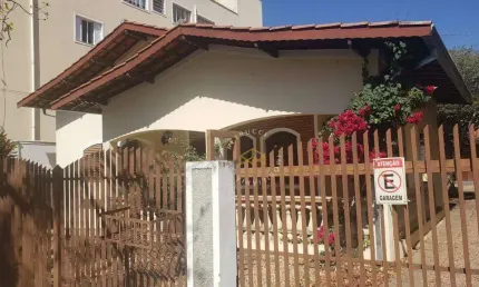 Casa com 3 dormitórios à venda, 208 m² - Santa Rosa - Vinhedo/SP