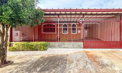 CASA PARA LOCAÇÃO COM EDICULA NOS FUNDOS PROXIMO AO SWISS PARK