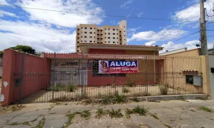 Casa com 3 quartos para alugar na Avenida Feijó, 1109, Centro, Araraquara