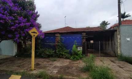 Casa com 3 quartos à venda na Rua Domingos Barbieri, 822, Vila Harmonia, Araraquara