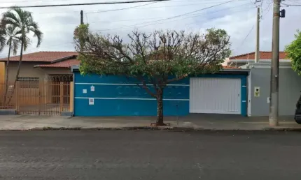 Casa com 3 quartos à venda na Avenida Manoel Marques de Jesus, 332, Jardim das Estações (Vila Xavier), Araraquara