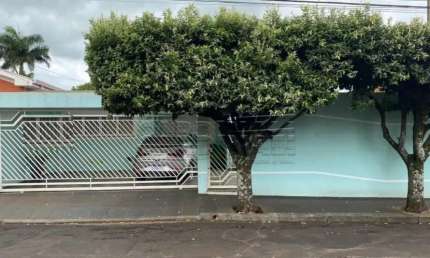 Casa com 3 quartos à venda na Rua Dos Libanezes, Próximo Ao Forum, 1727, Jardim do Carmo, Araraquara