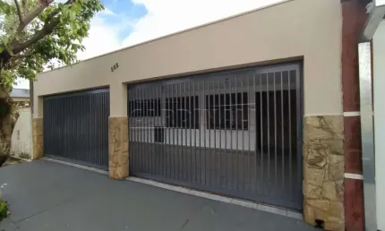Casa com 3 quartos à venda na Rua Lázaro Aranha do Amaral, 268, Doutor Tancredo de Almeida Neves, Araraquara