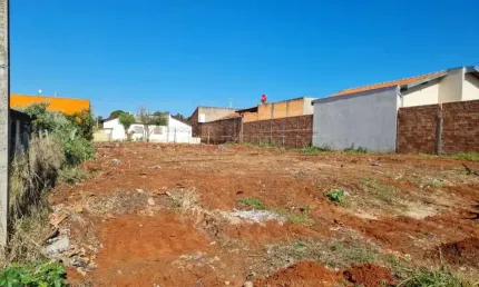 Terreno à venda na Avenida Ronald de Oliveira Costa, Parque das Hortências, Araraquara