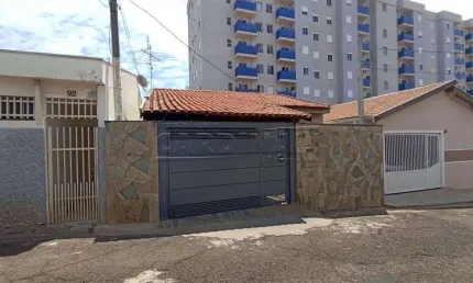Casa com 3 quartos para alugar na Travessa Waldemar Nutti, 82, Centro, São Carlos