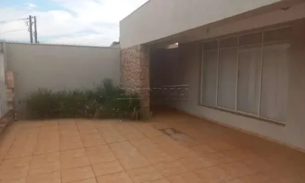 Casa com 3 quartos à venda na Rua Itália, 223, Vila Prado, São Carlos