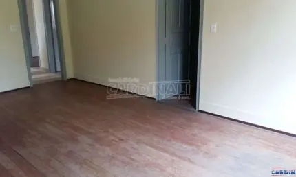 Casa com 4 dormitórios no Centro ao lado da Escola Criativa em São Carlos