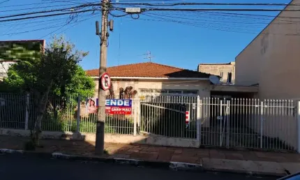 Casa com 3 quartos à venda na Avenida Mauá, Entre Ruas 1/2, 513, Centro, Araraquara