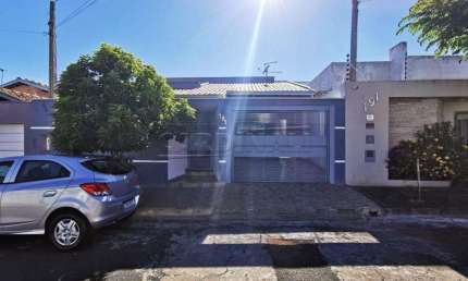 Casa com 3 quartos à venda na Avenida Isaias Soares Castro, 181, Jardim São Francisco, Araraquara