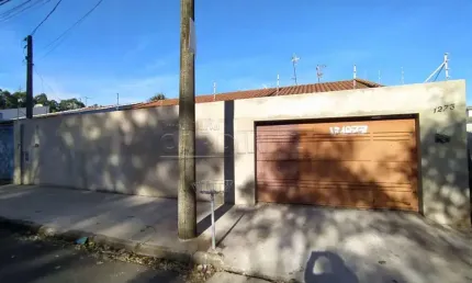 Casa com 3 quartos à venda na Rua Doutor Amaury Pinto de Castro Monteiro, 1273, Parque Residencial Iguatemi, Araraquara