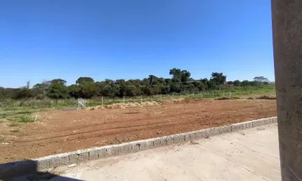 Terreno à venda na Rua Cármino Brambilla, Qd 20. Lote 07, Cidade Jardim, Araraquara