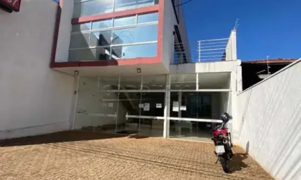 Ótimo salão comercial na comendador alfredo maffei com saída para a conde do pinhal.