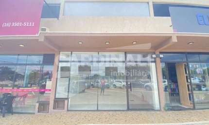 Comercial Sala / Salão com Condomínio em São Carlos