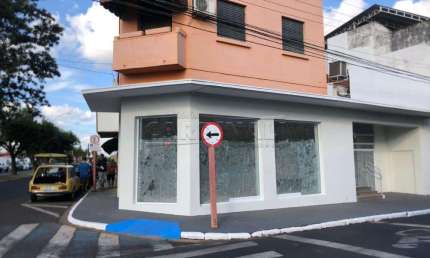 Ponto comercial para alugar na Rua 9 de Julho, 2144, Centro, Araraquara