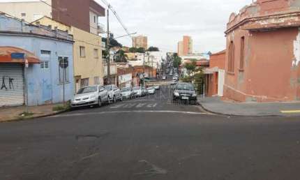Salão Comercial no Jardim São Carlos próximo ao Pronto Socorro dos Óculos em São Carlos