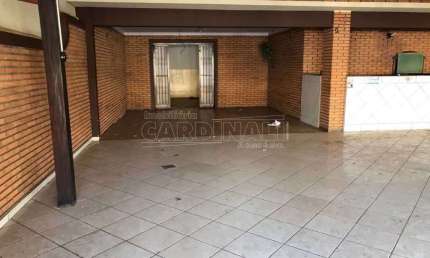 Oportunidade no Centro: Imóvel Amplo para Locação (R$2.500) e Venda (R$750.000,00)
