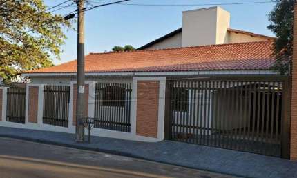 Casa comercial ou residencial na Vila Elizabeth próxima ao Tapetes São Carlos