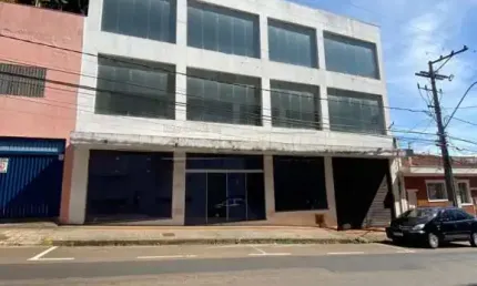 Salão comercial com 3 andares no centro de São Carlos
