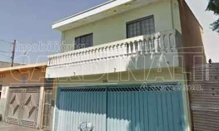 Casa sobrado com 4 dormitórios na Cidade Aracy próximo a Unidade de Saúde da Família em São Carlos