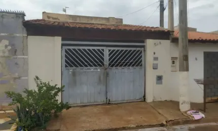 Casa com 3 quartos à venda na Avenida Lúcio Martelli, 248, Parque São Paulo (Vila Xavier), Araraquara
