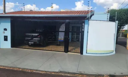 Casa com 3 quartos à venda na Rua Ismael de Araújo, 514, Jardim das Estações (Vila Xavier), Araraquara