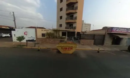 Apartamento duplex no Centro próximo a ETEC Paulino Botelho em São Carlos