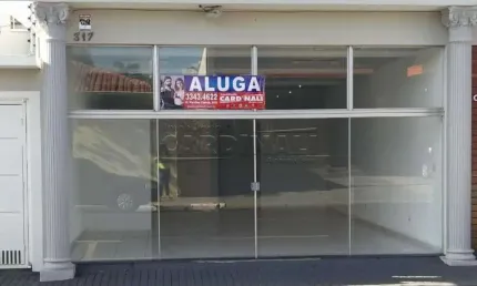 Salão comercial com ótima localização no Centro de Ibaté!! Aluguel por R$1.500,00 + R$50,00 IPTU.