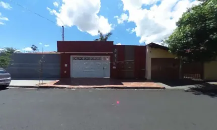 Casa com 3 quartos para alugar na Rua Alexandre Ranciaro, 361, Jardim Bandeirantes, São Carlos