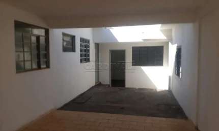 Residência bem localizada com Salão Comercial no Jardim Mariana em Ibaté - 2 Quartos, Salão de 59,60 m² - Á venda R$318.000,00