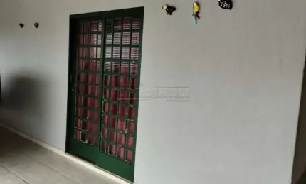 Residência de 3 Dormitórios à Venda em Bairro Popular - Ibaté - Valor R$180.000,00