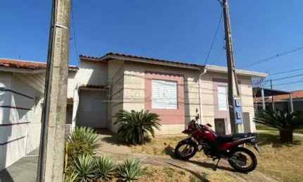 Casa em condomínio com dois dormitórios em são carlos