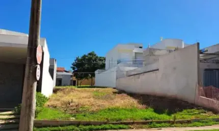 Terreno em condomínio fechado à venda na Rua Jean Piaget, 333, Condomínio Aquarela, São Carlos