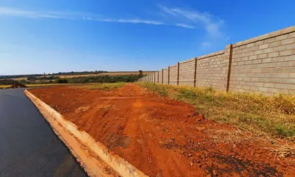Terreno em condomínio fechado à venda na Avenida Francisco Falvo, 876, Residencial Samambaia, São Carlos