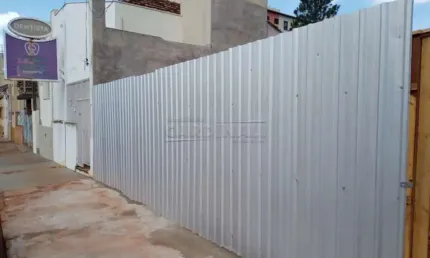 Terreno à venda na Rua Treze de Maio, 1292, Jardim São Carlos, São Carlos