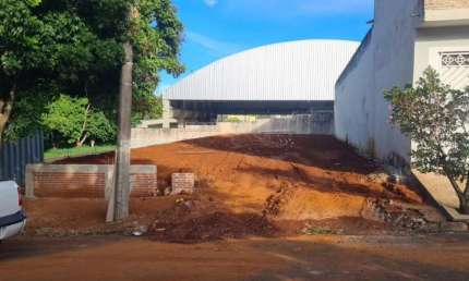 Terreno à venda na Rua Rafael Abreu Sampaio, Ao Lado Do Número 704 (Quase Esquina Com Rua Cícero Soares Ribeiro), Vila Carmem, São Carlos