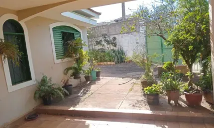 Casa com 2 quartos à venda na Rua Abrahão João, 205, Jardim Bandeirantes, São Carlos
