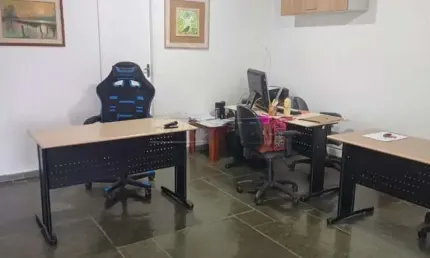 PONTO COMERCIAL COM SALAS PARA LOCAÇÃO EM BARÃO GERALDO.