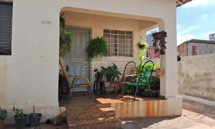 Casa com 3 quartos à venda na Avenida Antonio de Pádua Corrêa, 442, Centro, Araraquara