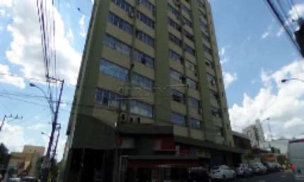 Comercial Sala / Salão com Condomínio em São Carlos