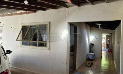 Casa com 3 quartos à venda na Avenida José Roberto Fabiano, Casa, 160, Jardim das Estações (Vila Xavier), Araraquara
