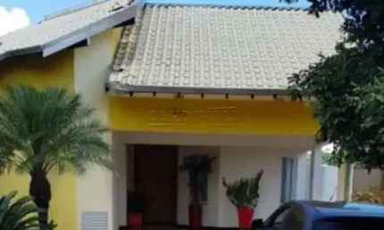 Casa em condomínio fechado com 3 quartos à venda na Avenida Antonio Berti, Quadra A, 40, Residencial Portal dos Oitis, Araraquara