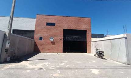 Barracão / Galpão / Depósito para alugar na Rua Lino Barros de Moura, 700, Jardim Embaré, São Carlos, 180 m2 por R$ 4.000